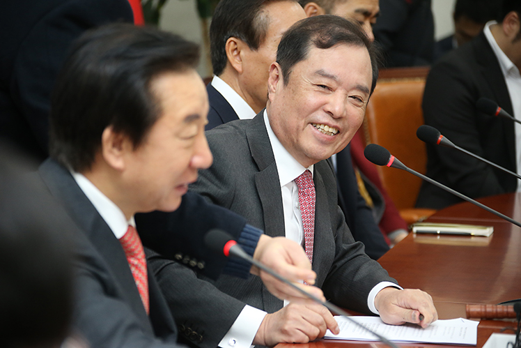 제목 노출 영역입니다 이미지