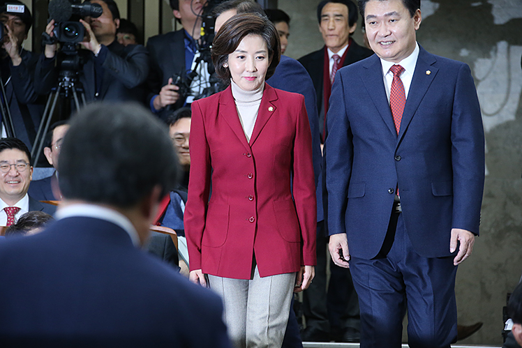 제목 노출 영역입니다 이미지