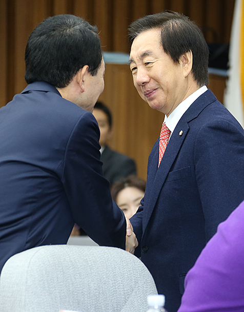 제목 노출 영역입니다 이미지