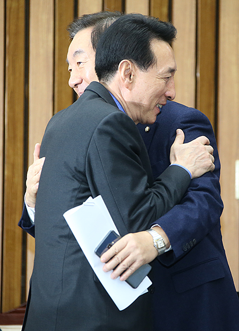 제목 노출 영역입니다 이미지