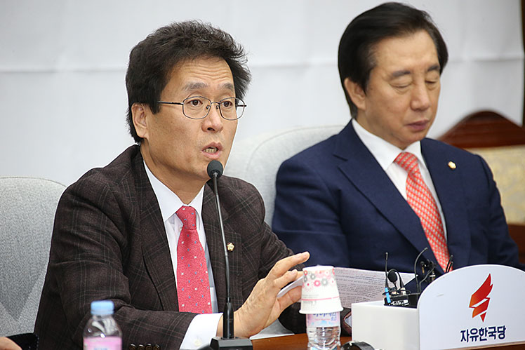 제목 노출 영역입니다 이미지