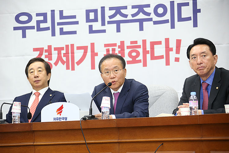 제목 노출 영역입니다 이미지
