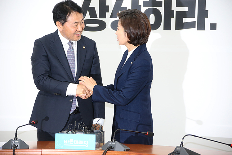 제목 노출 영역입니다 이미지