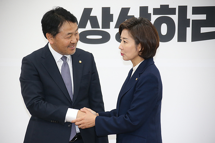 제목 노출 영역입니다 이미지