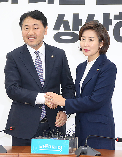 제목 노출 영역입니다 이미지