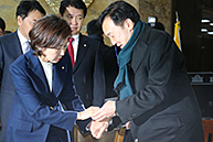 나경원 원내대표, 손학규 바른미래당 대표 단식농성 현장방문