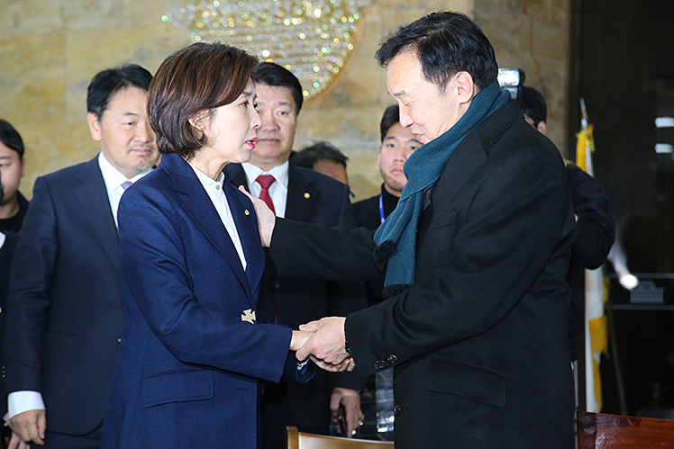 제목 노출 영역입니다 이미지