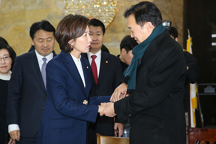 제목 노출 영역입니다 이미지