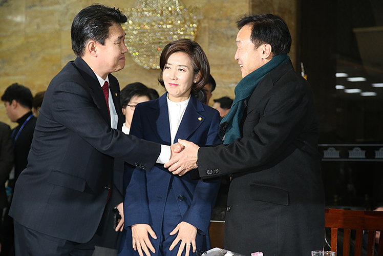 제목 노출 영역입니다 이미지