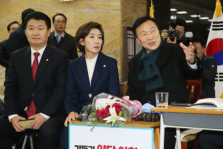 제목 노출 영역입니다 이미지