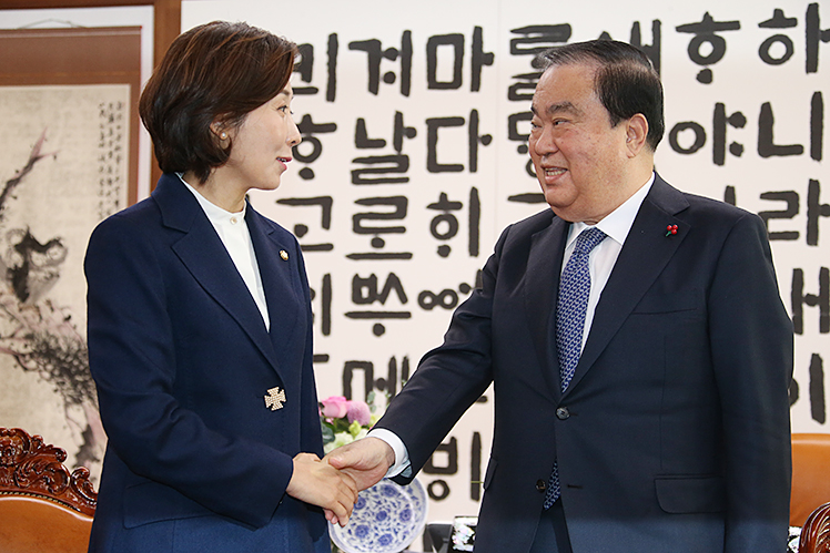 제목 노출 영역입니다 이미지