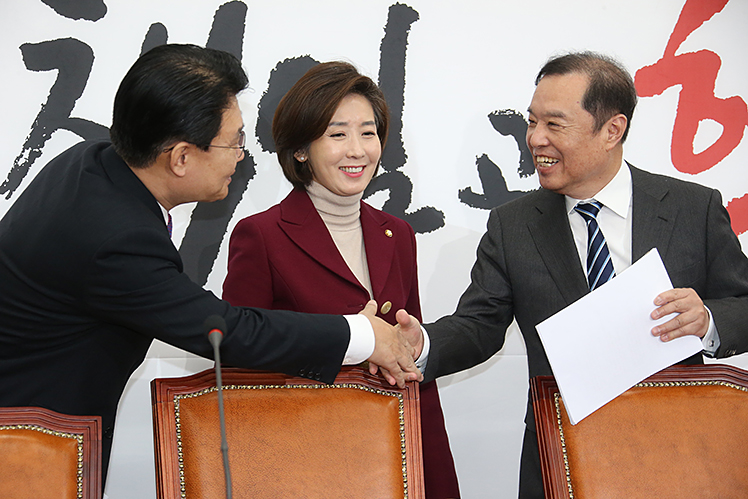 제목 노출 영역입니다 이미지