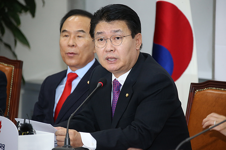 제목 노출 영역입니다 이미지