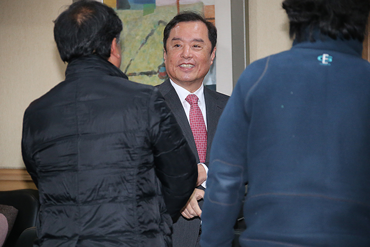 제목 노출 영역입니다 이미지