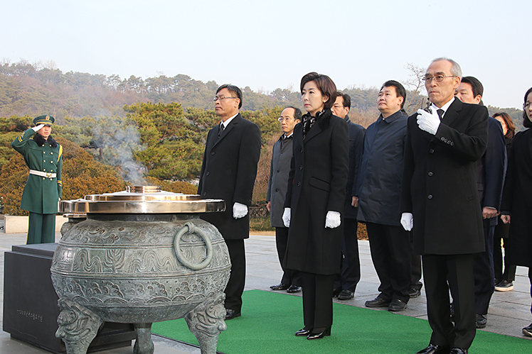 제목 노출 영역입니다 이미지
