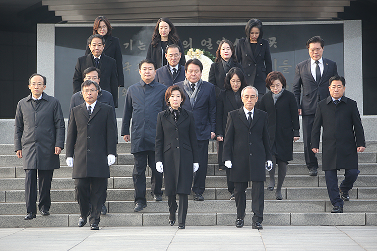 제목 노출 영역입니다 이미지