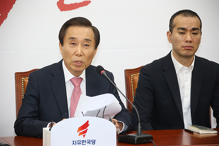 제목 노출 영역입니다 이미지