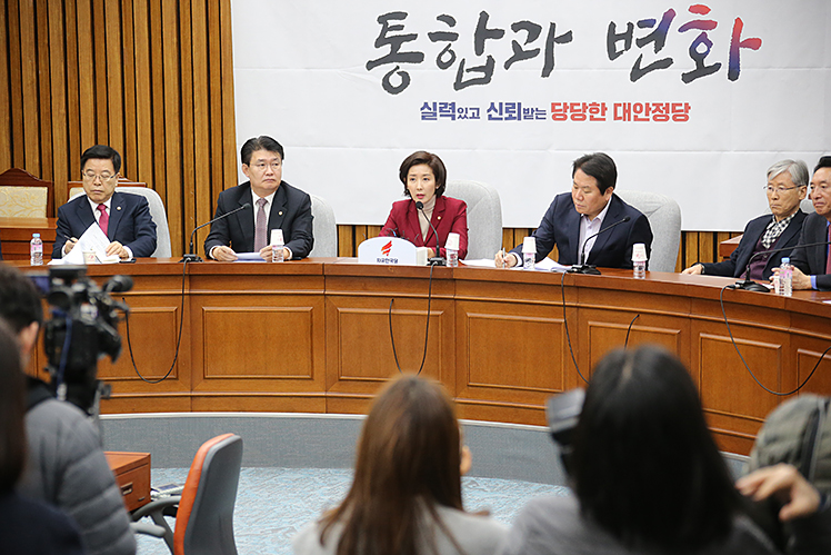 제목 노출 영역입니다 이미지