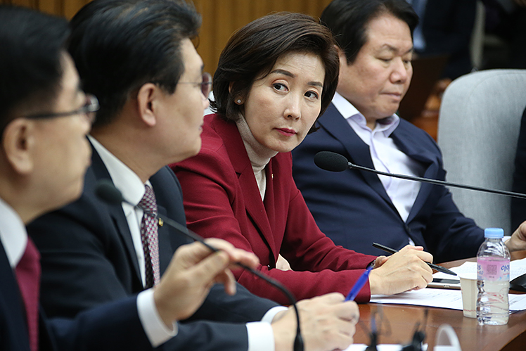 제목 노출 영역입니다 이미지