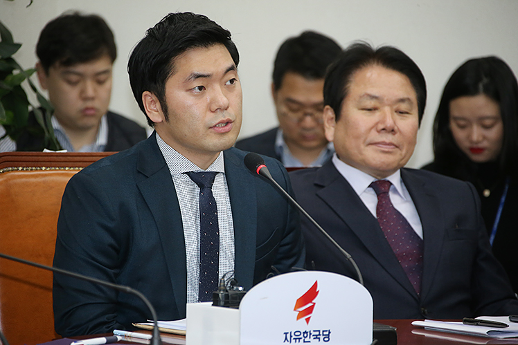 제목 노출 영역입니다 이미지