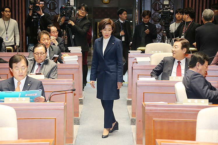 제목 노출 영역입니다 이미지