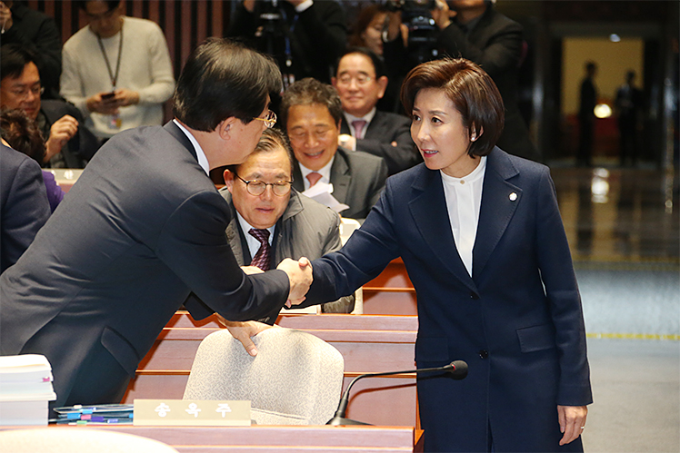 제목 노출 영역입니다 이미지