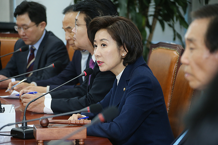 제목 노출 영역입니다 이미지