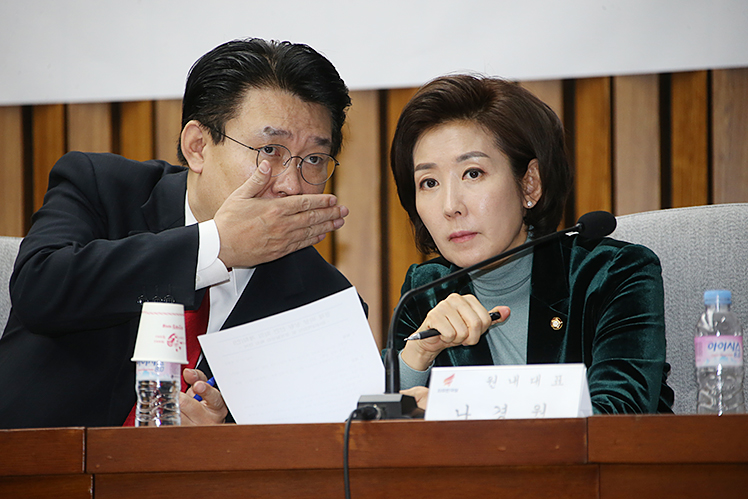 제목 노출 영역입니다 이미지