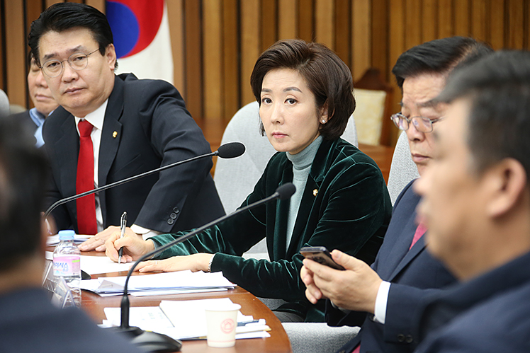 제목 노출 영역입니다 이미지