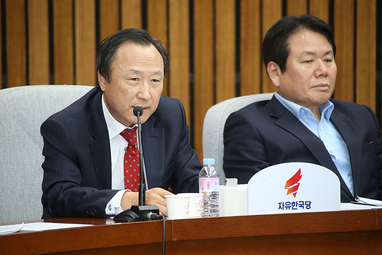 제목 노출 영역입니다 이미지
