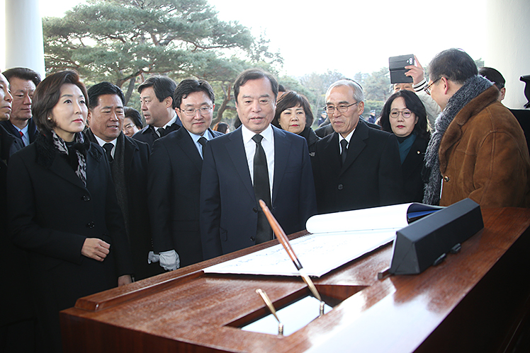제목 노출 영역입니다 이미지