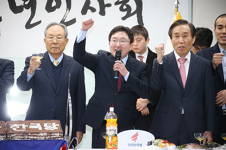 제목 노출 영역입니다 이미지