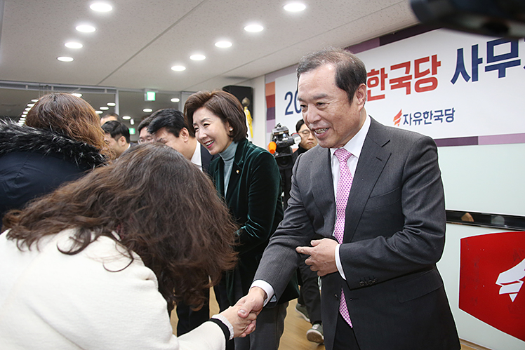 제목 노출 영역입니다 이미지