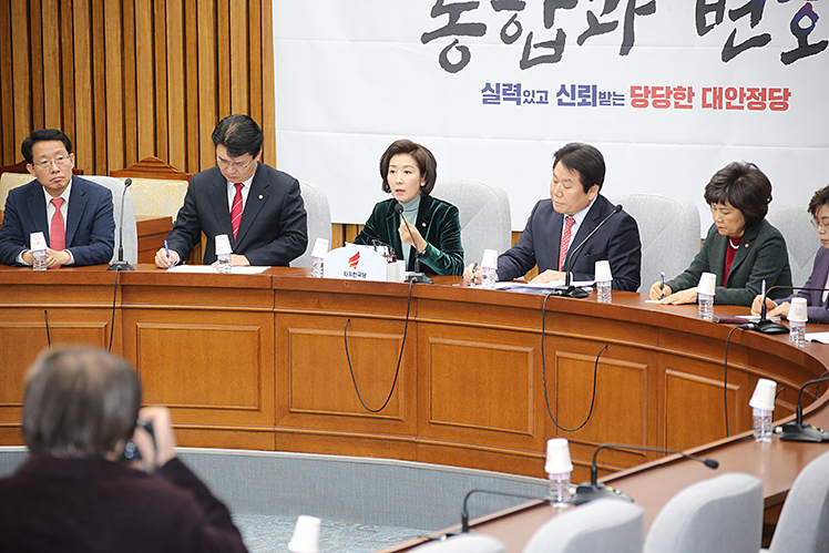 제목 노출 영역입니다 이미지