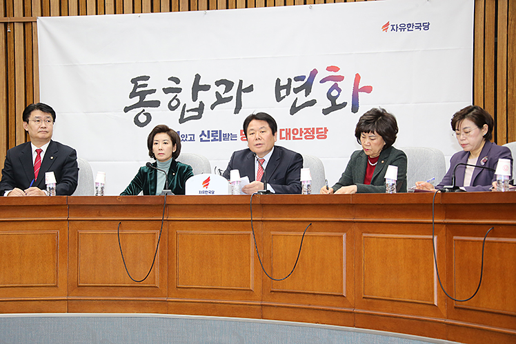 제목 노출 영역입니다 이미지