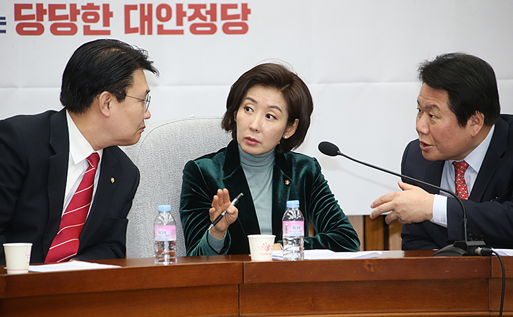 제목 노출 영역입니다 이미지