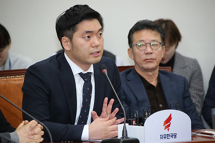 제목 노출 영역입니다 이미지