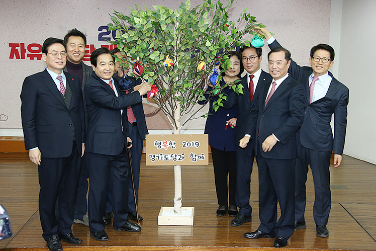 제목 노출 영역입니다 이미지
