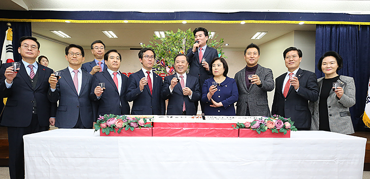 제목 노출 영역입니다 이미지