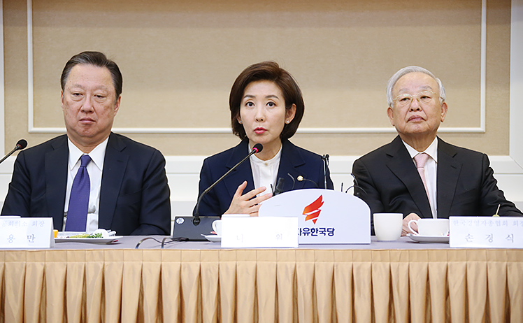 제목 노출 영역입니다 이미지