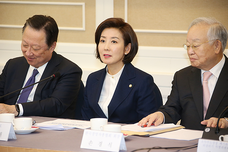 제목 노출 영역입니다 이미지