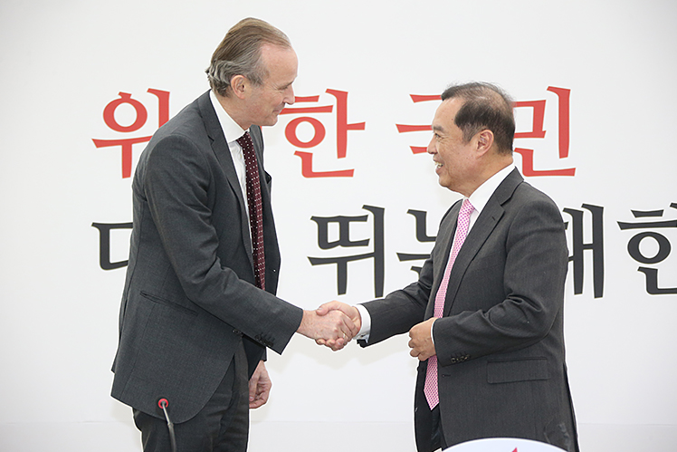 제목 노출 영역입니다 이미지
