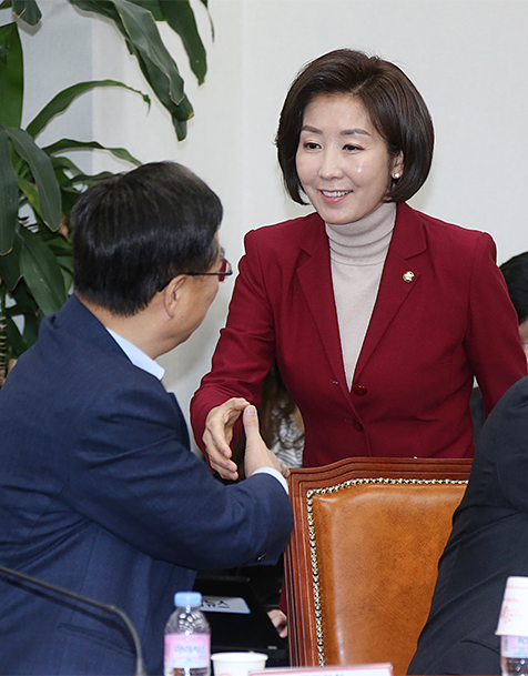 제목 노출 영역입니다 이미지