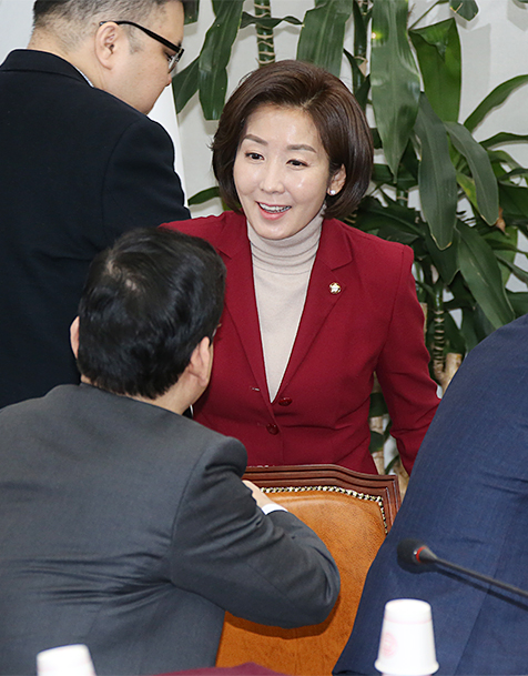 제목 노출 영역입니다 이미지
