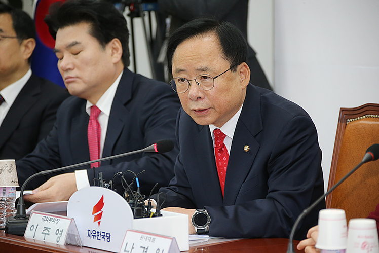 제목 노출 영역입니다 이미지