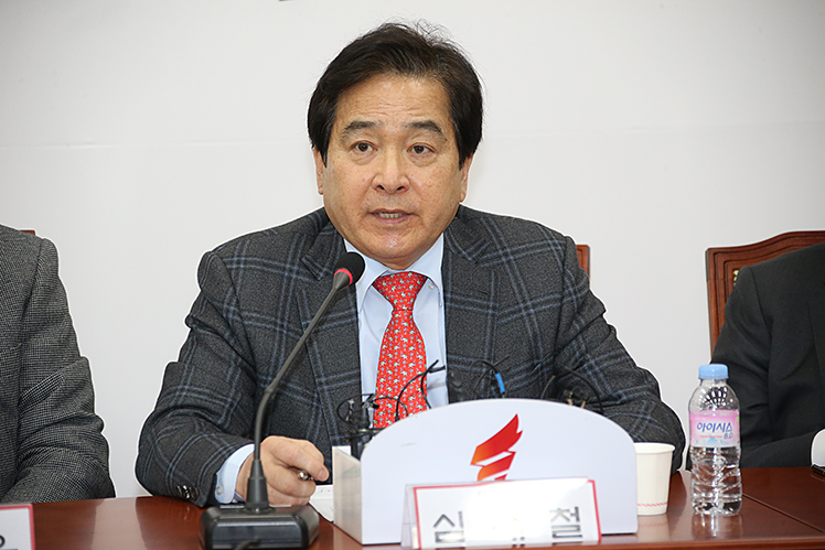 제목 노출 영역입니다 이미지