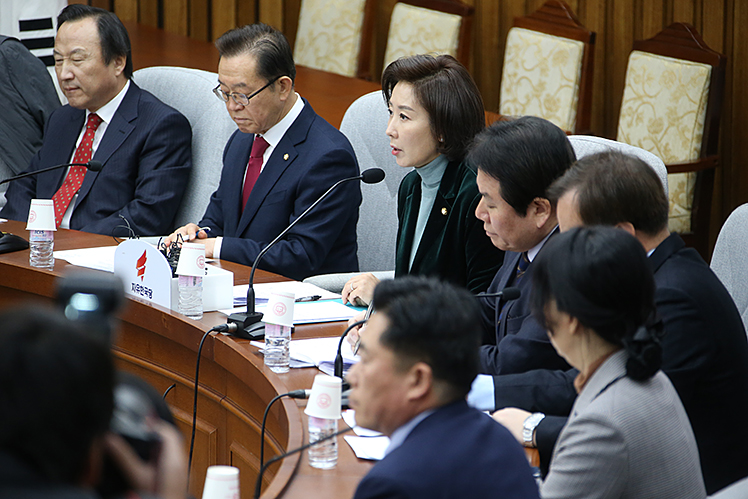제목 노출 영역입니다 이미지