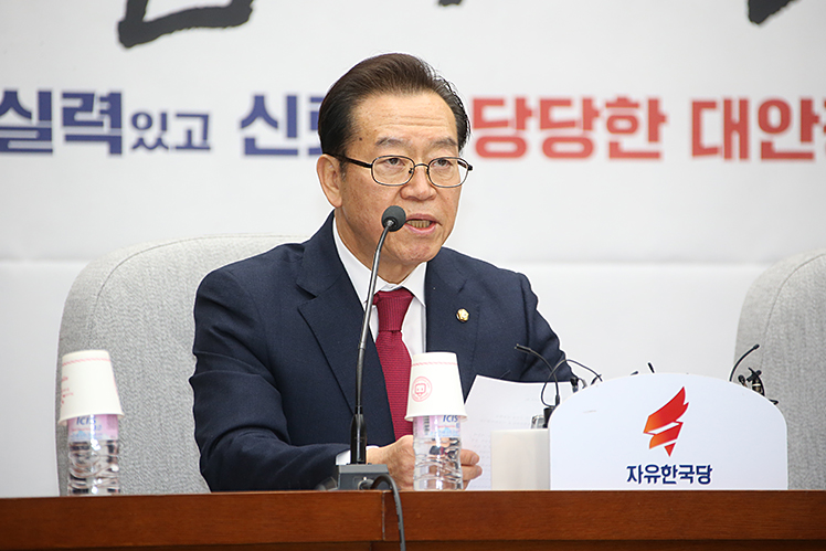 제목 노출 영역입니다 이미지