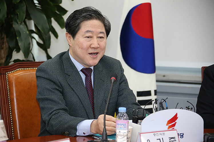 제목 노출 영역입니다 이미지