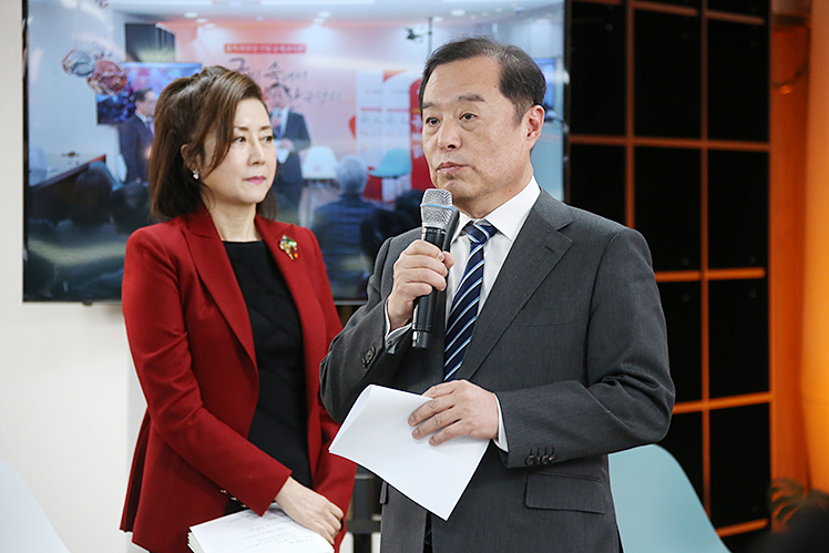 제목 노출 영역입니다 이미지